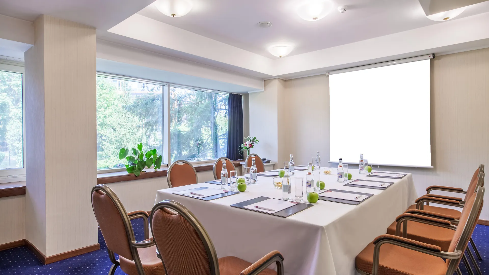 Crowne Plaza Bucharest By Ihg Hotel