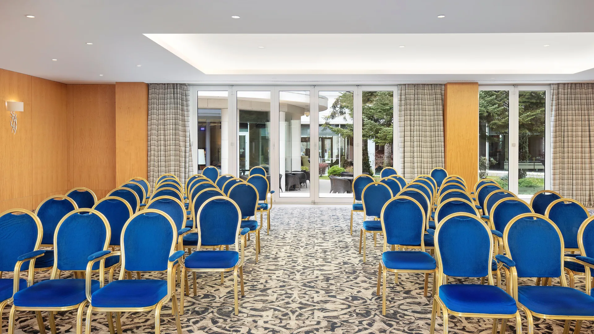 Crowne Plaza Bucharest By Ihg Hotel