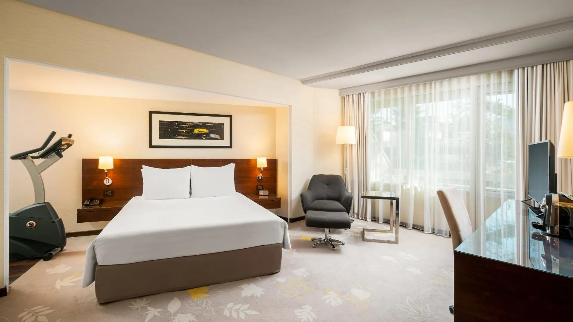 Crowne Plaza Bucharest By Ihg Hotel